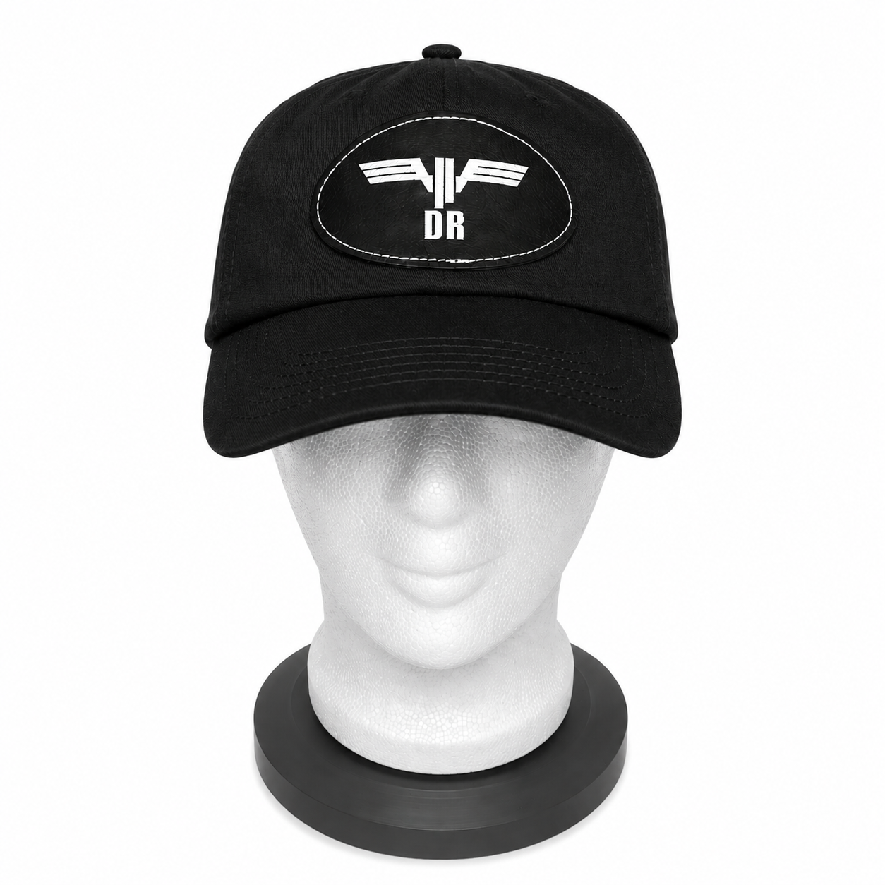 Schwarze Kappe mit Lederpatch und Flügelrad