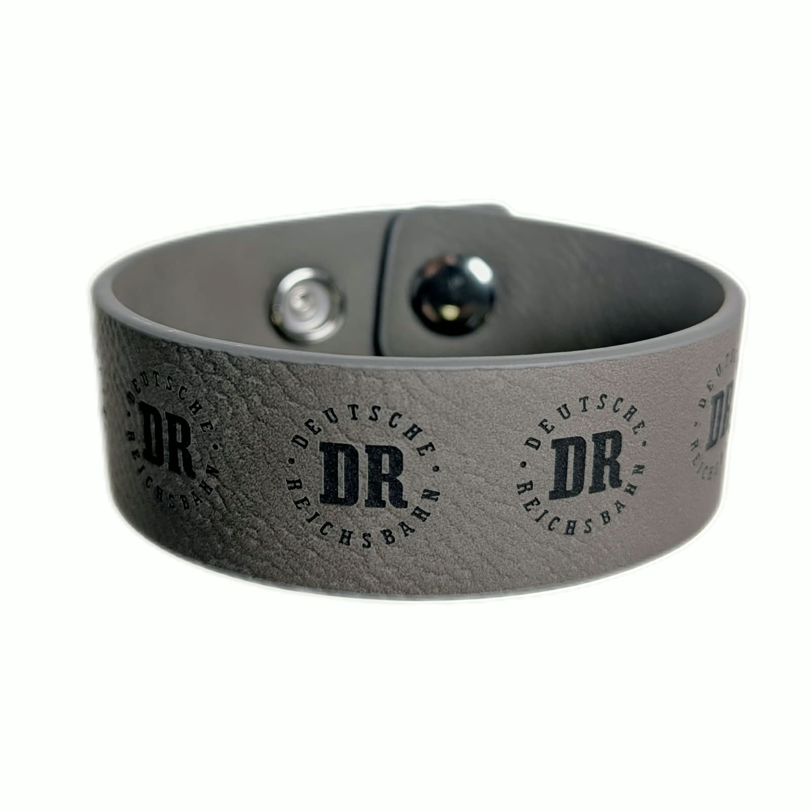 Graues Armband in Lederoptik mit DR-Logo der Deutschen Reichsbahn