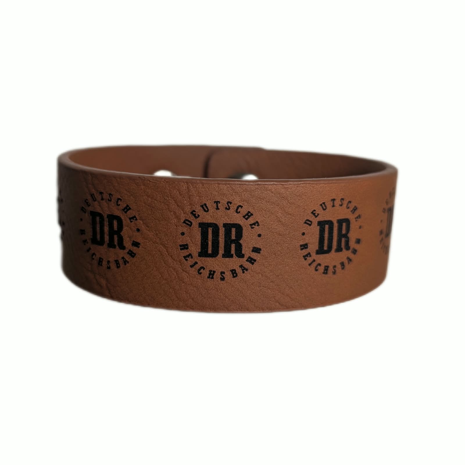 Braunes Armband in Lederoptik mit DR-Logo der Deutschen Reichsbahn