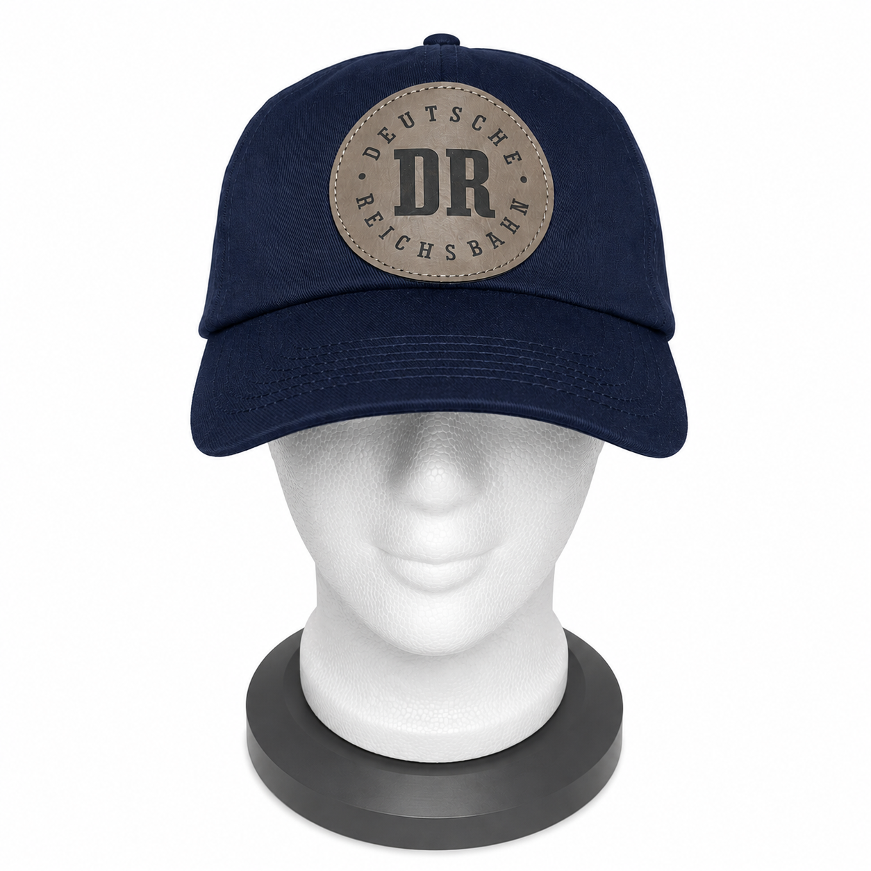 Dunkelblaue Kappe mit Lederpatch und DR-Logo